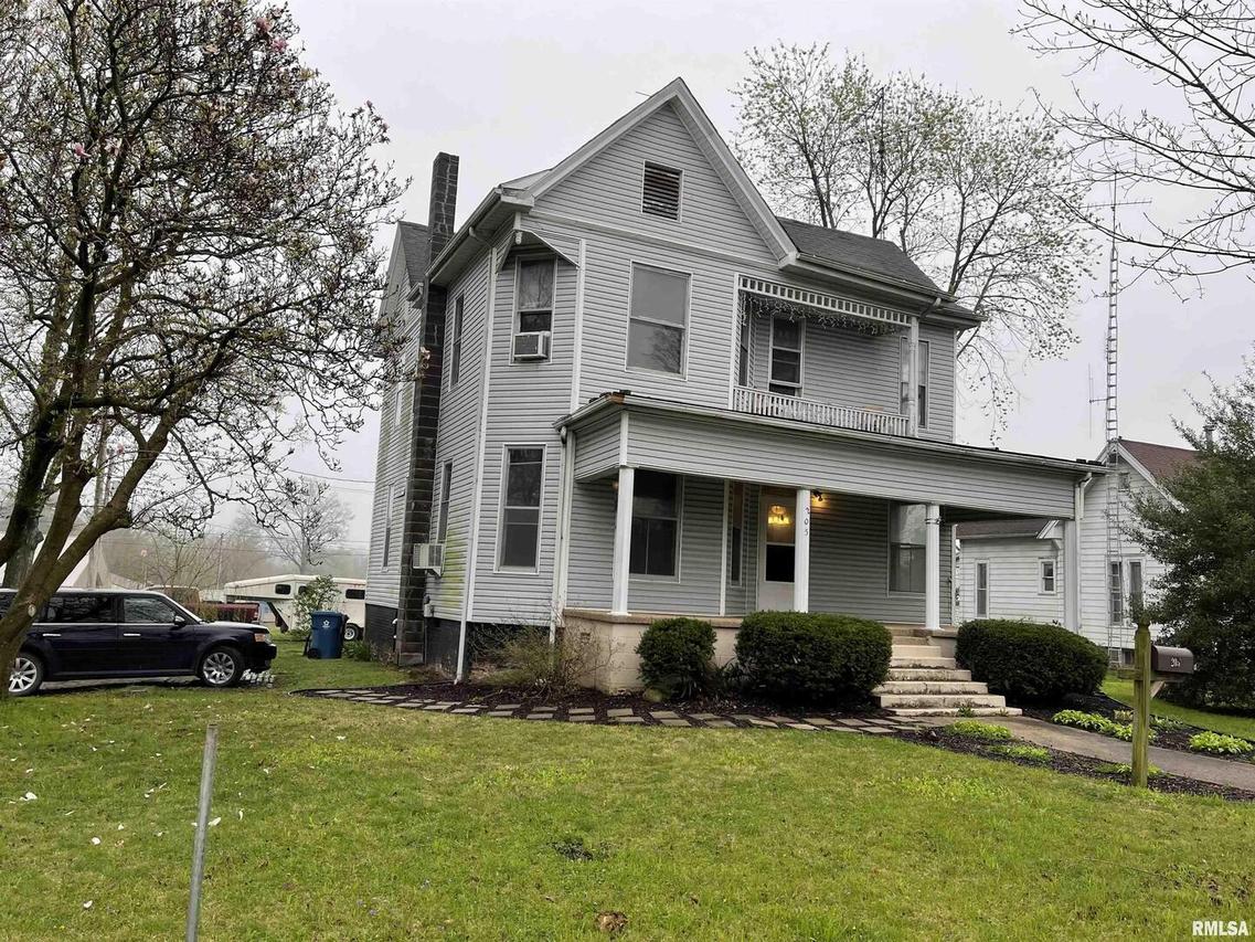 205 N Washington St., Mcleansboro, IL 62859