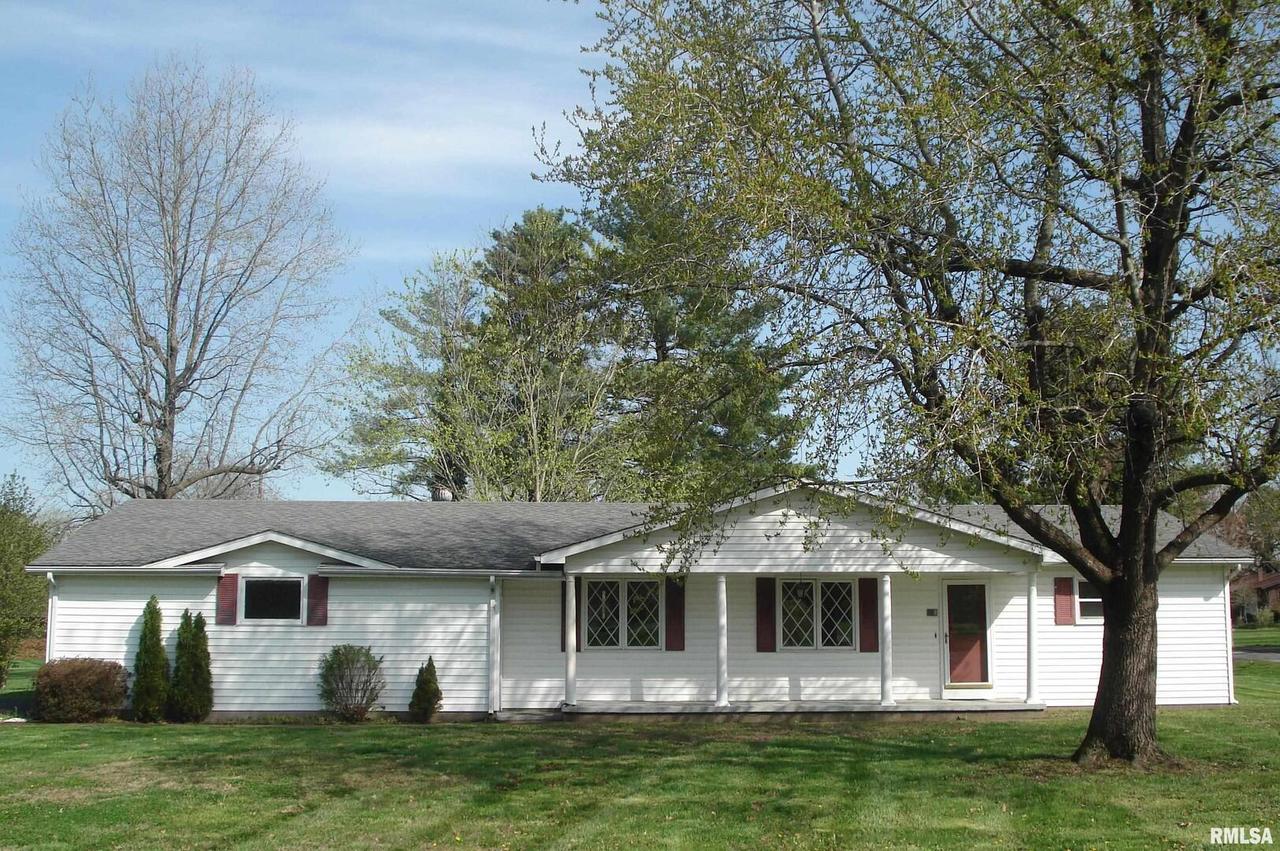 1221 E Poplar St., Herrin, IL 62948