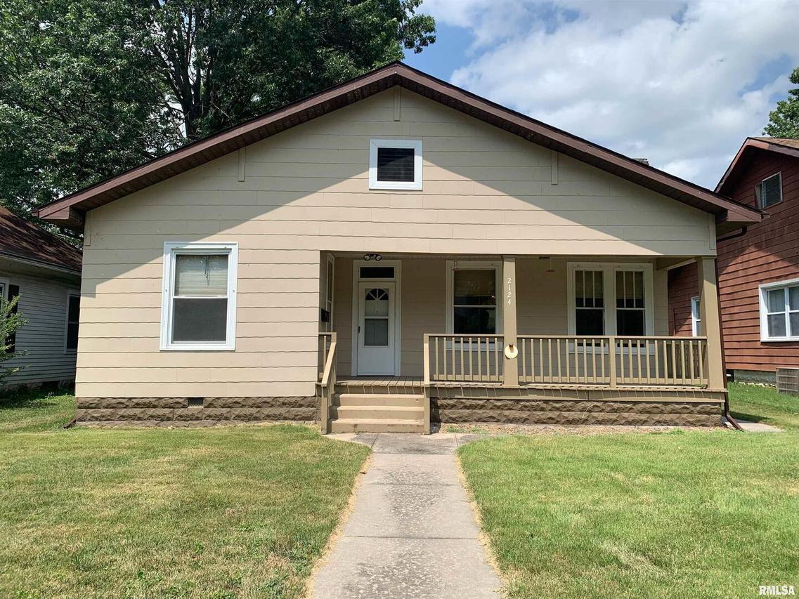 2124 Logan St., Murphysboro, IL 62966