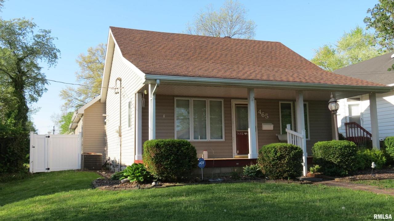 465 E Park St., Duquoin, IL 62832