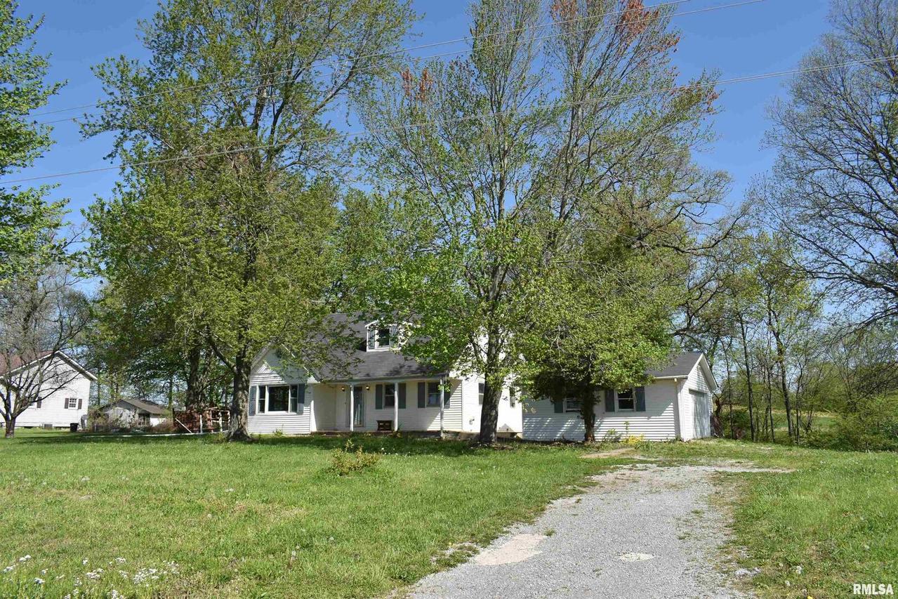 21606 Corinth Rd., Thompsonville, IL 62890