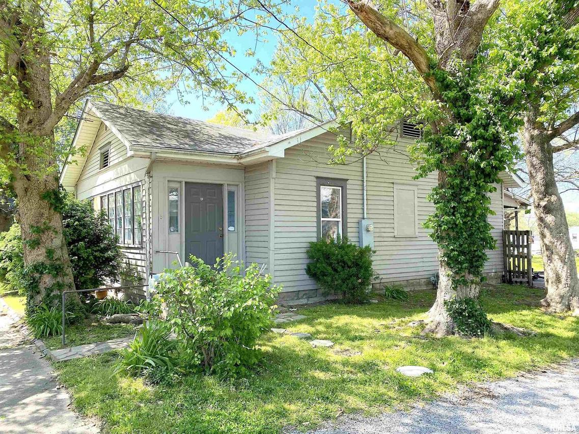 1324 Hall St., Murphysboro, IL 62966