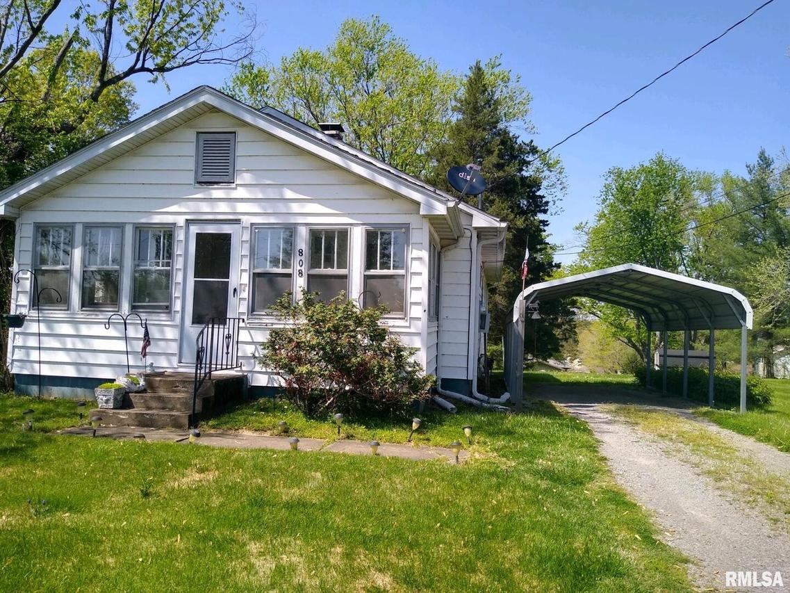 808 Hess St., Vienna, IL 62995