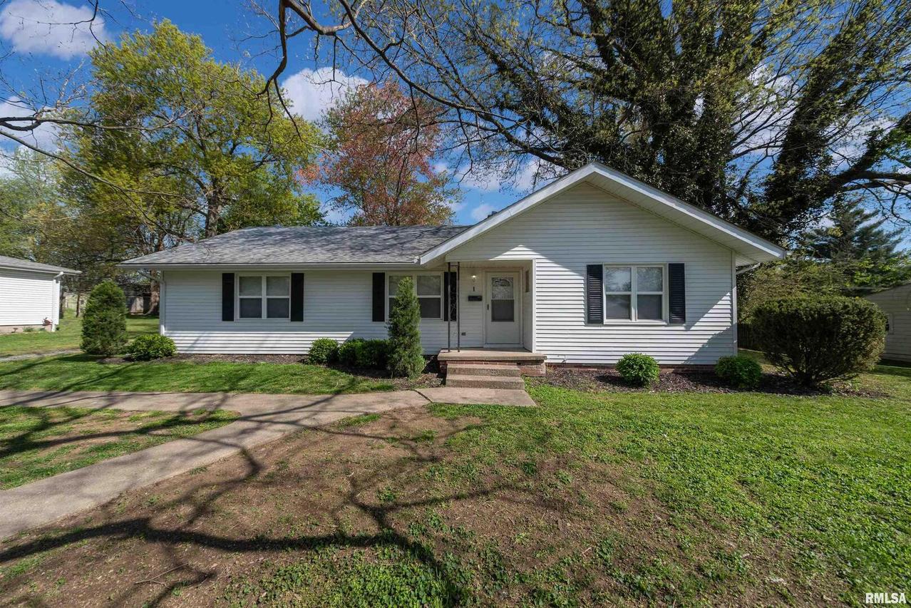 1 Evergreen Dr., Mt Vernon, IL 62864