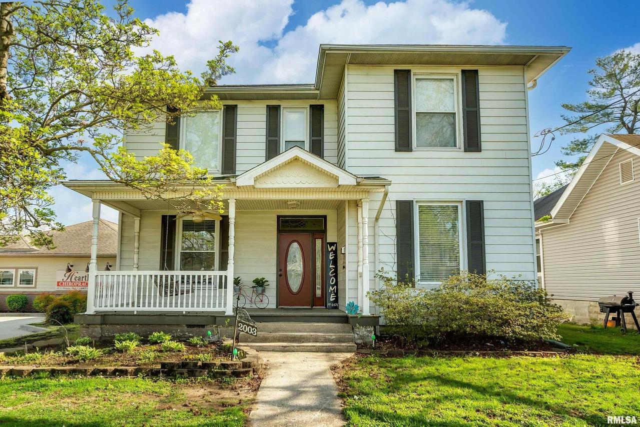 2003 Walnut St., Murphysboro, IL 62966