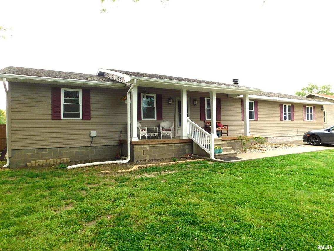 306 N 8th St., Benton, IL 62812