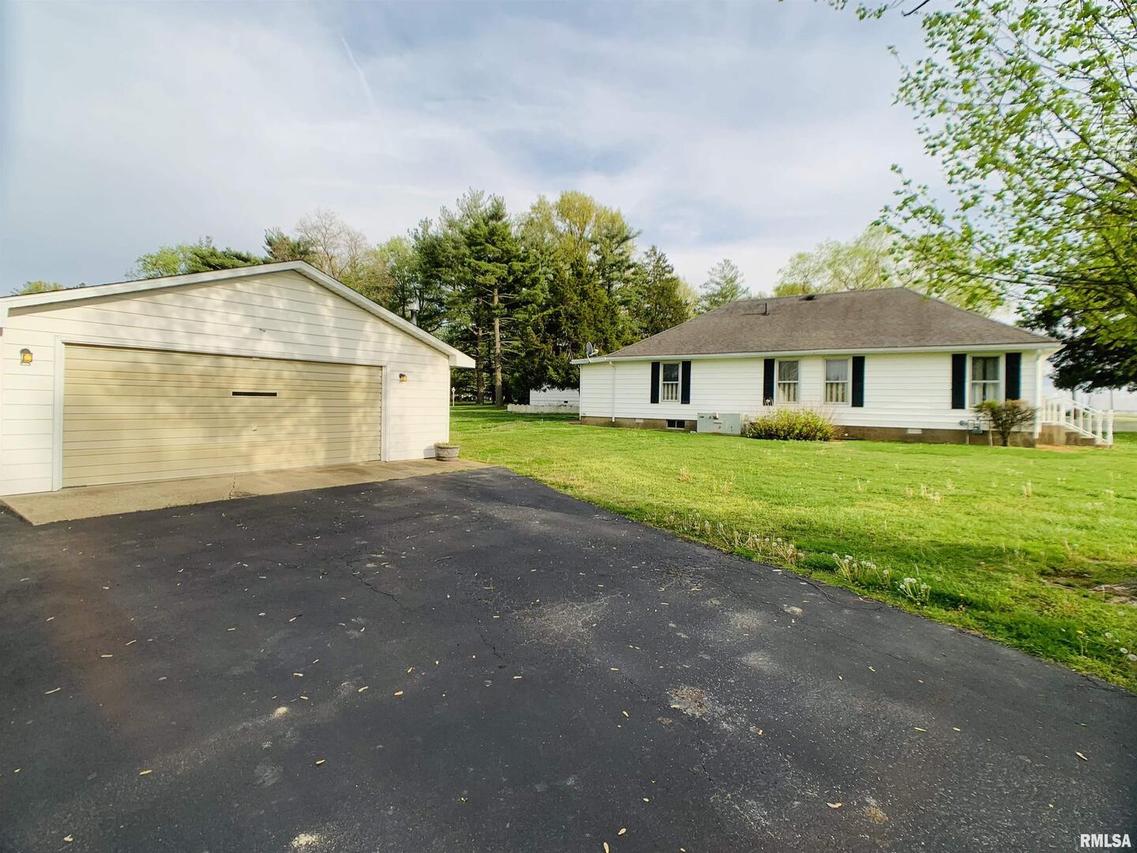 555 College Rd., Eldorado, IL 62930