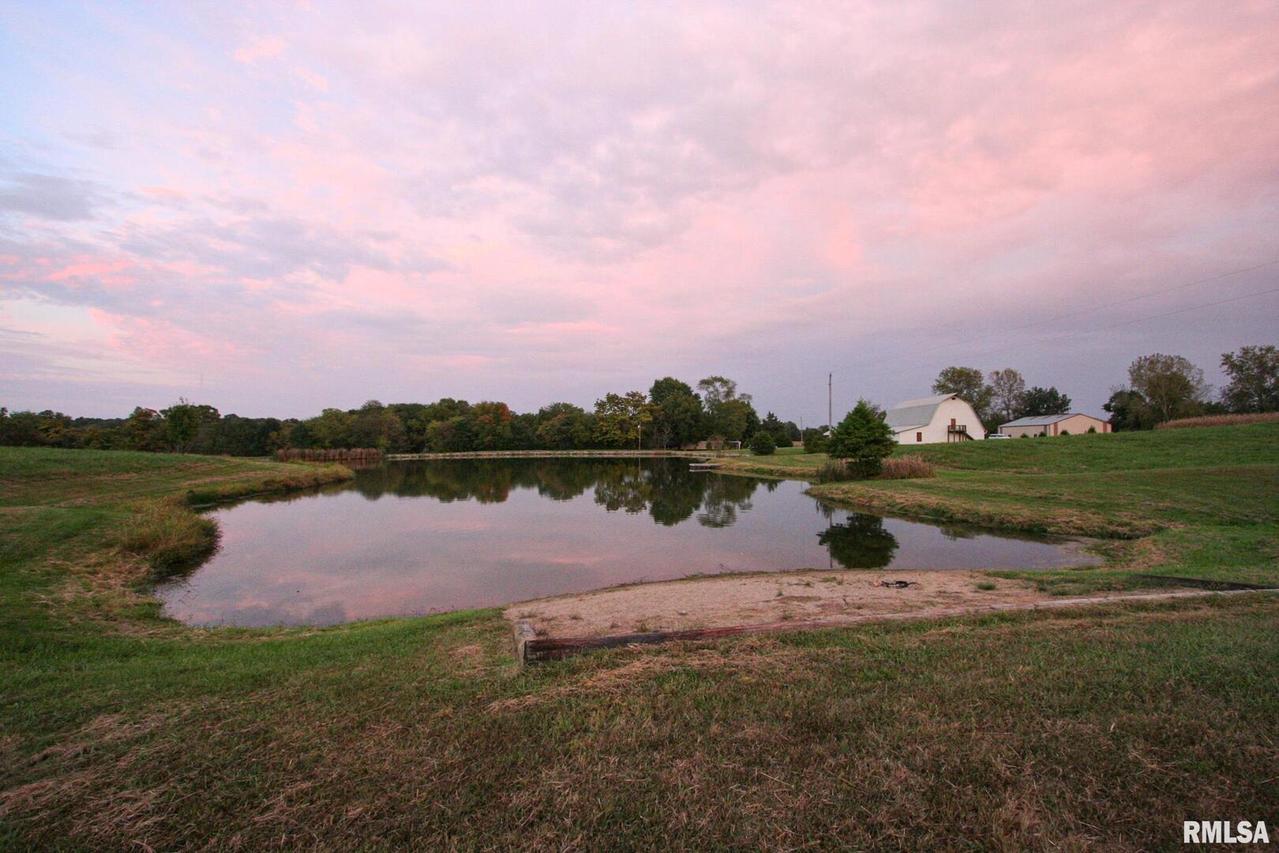 E 800 E County Rd., Carmi, IL 62821