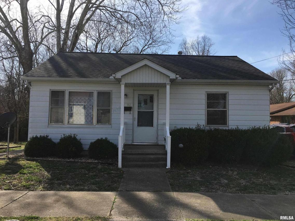 801 N 22nd St., Murphysboro, IL 62966