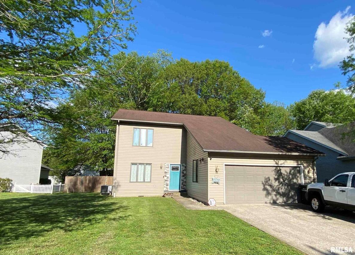 2126 W Meadow Ln., Carbondale, IL 62901