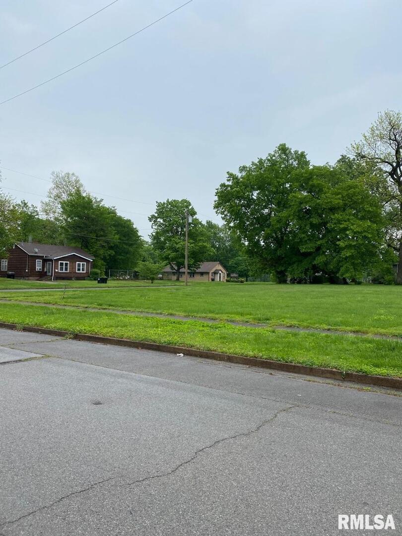 214 Girard St., Metropolis, IL 62960