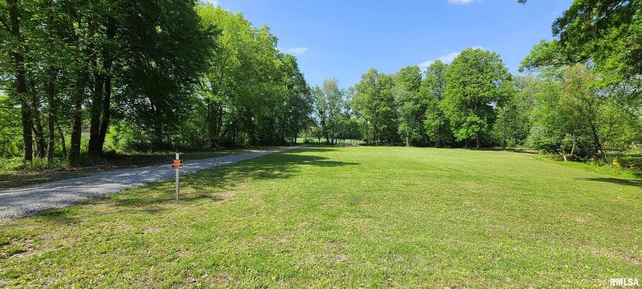 913 Wastena St., Benton, IL 62812