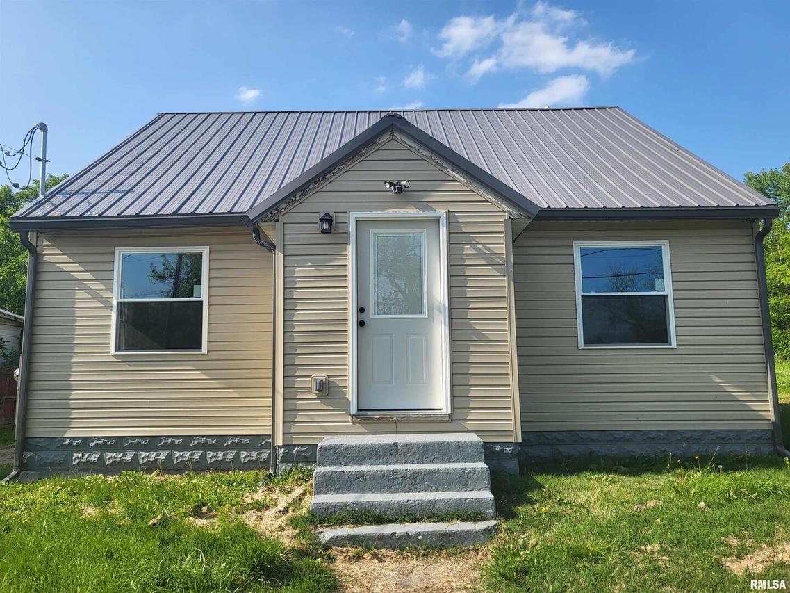 2212 College St., Mt Vernon, IL 62864