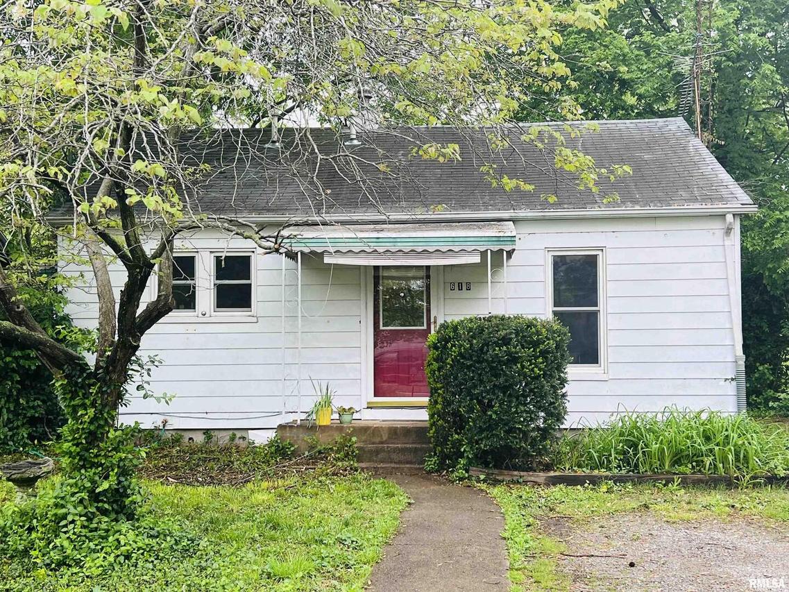618 N Michaels St., Carbondale, IL 62901