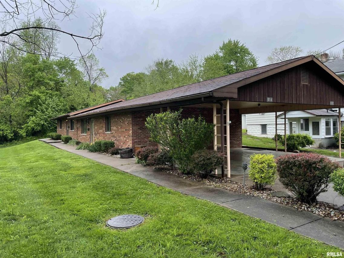 811 N 22nd St., Murphysboro, IL 62966