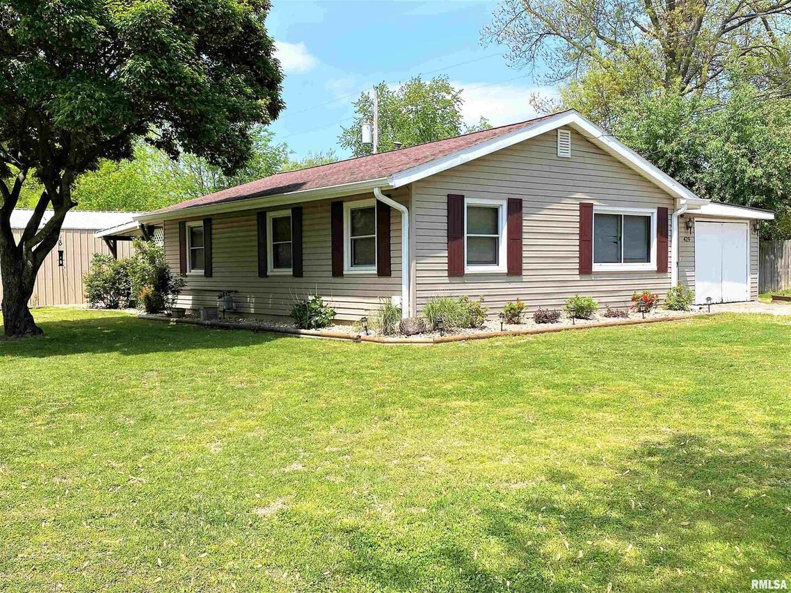 429 Sylvia Ave., Flora, IL 62839