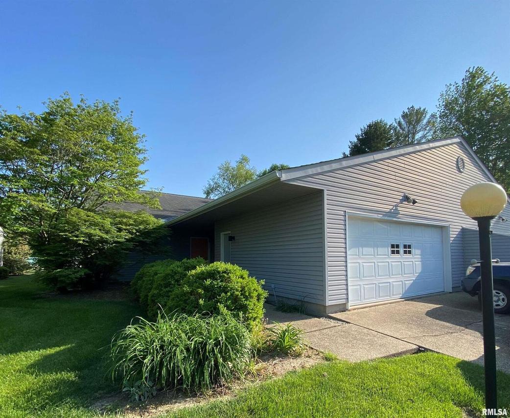 2809 Westridge Pl. #3, Carbondale, IL 62901