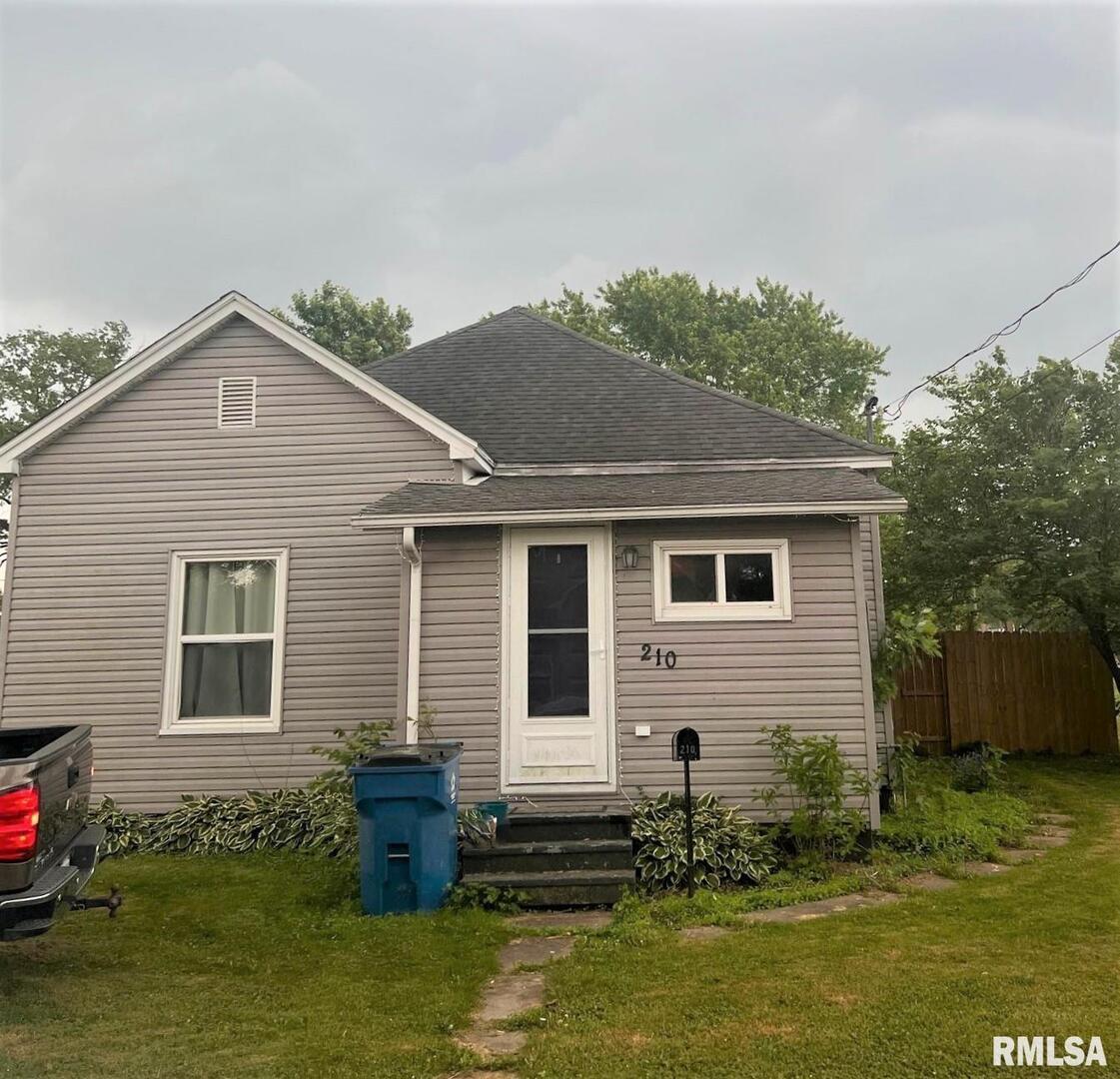 210 W Ernestine St., Christopher, IL 62822