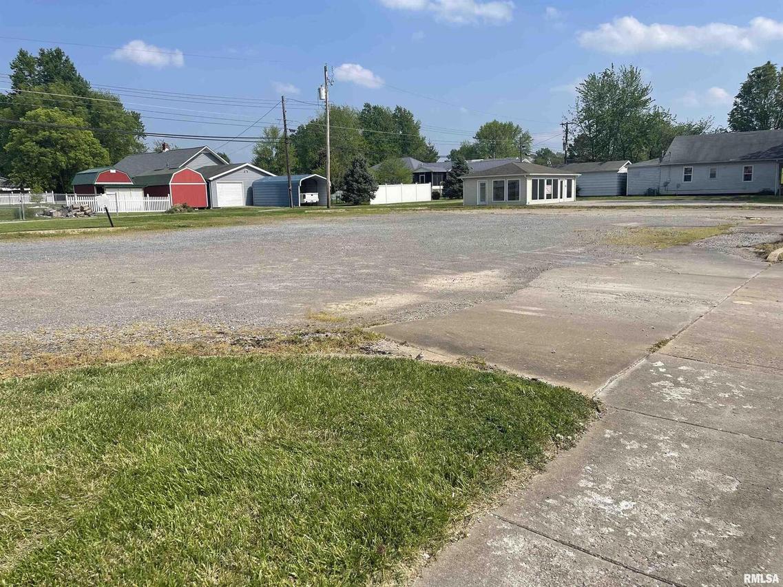 1106 S Park Ave., Herrin, IL 62948