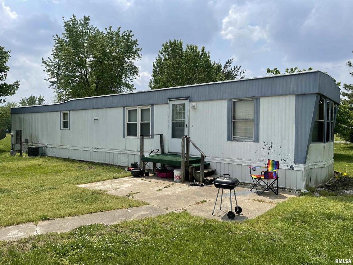 405 N Main St., Royalton, IL 62983