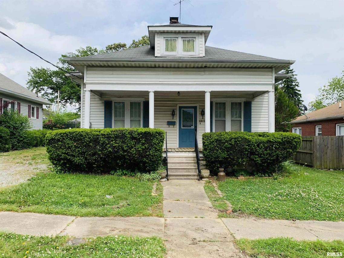 1812 4th St., Eldorado, IL 62930