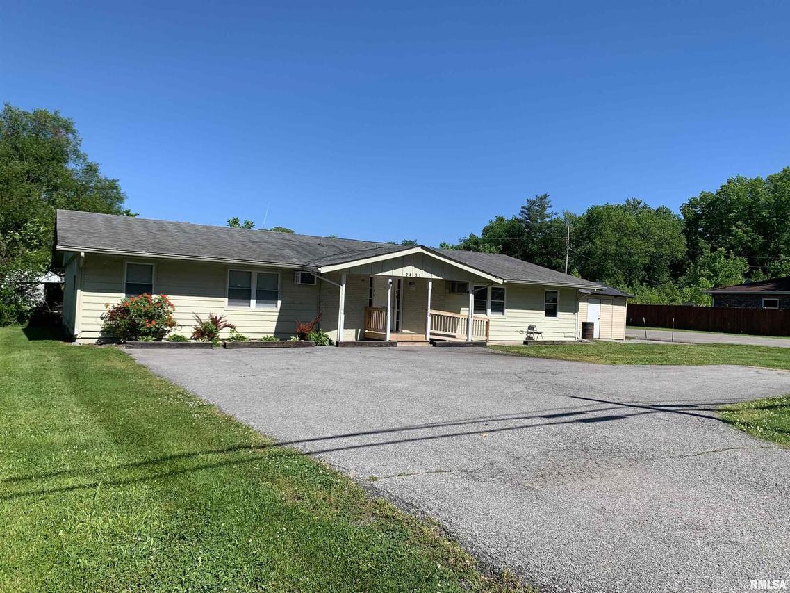2431 New Era Rd., Murphysboro, IL 62966