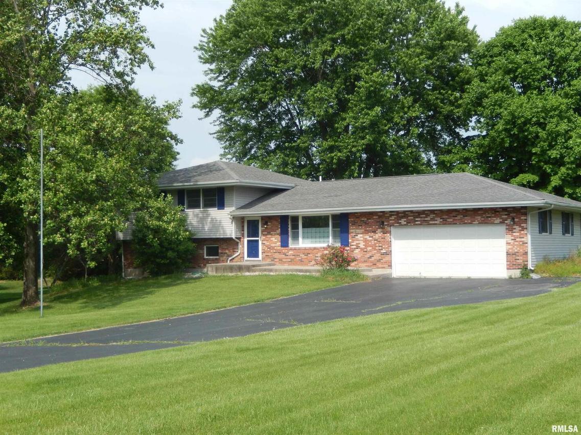 90 Lynwood Ln., Anna, IL 62906
