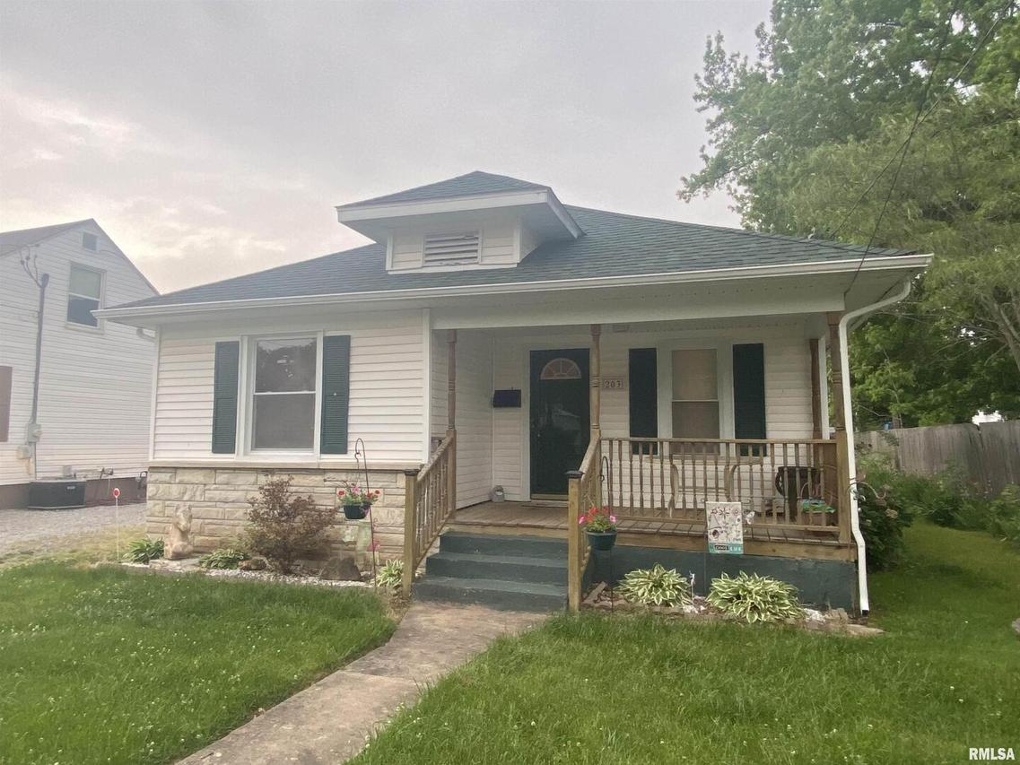 203 Grand Ave., Anna, IL 62906