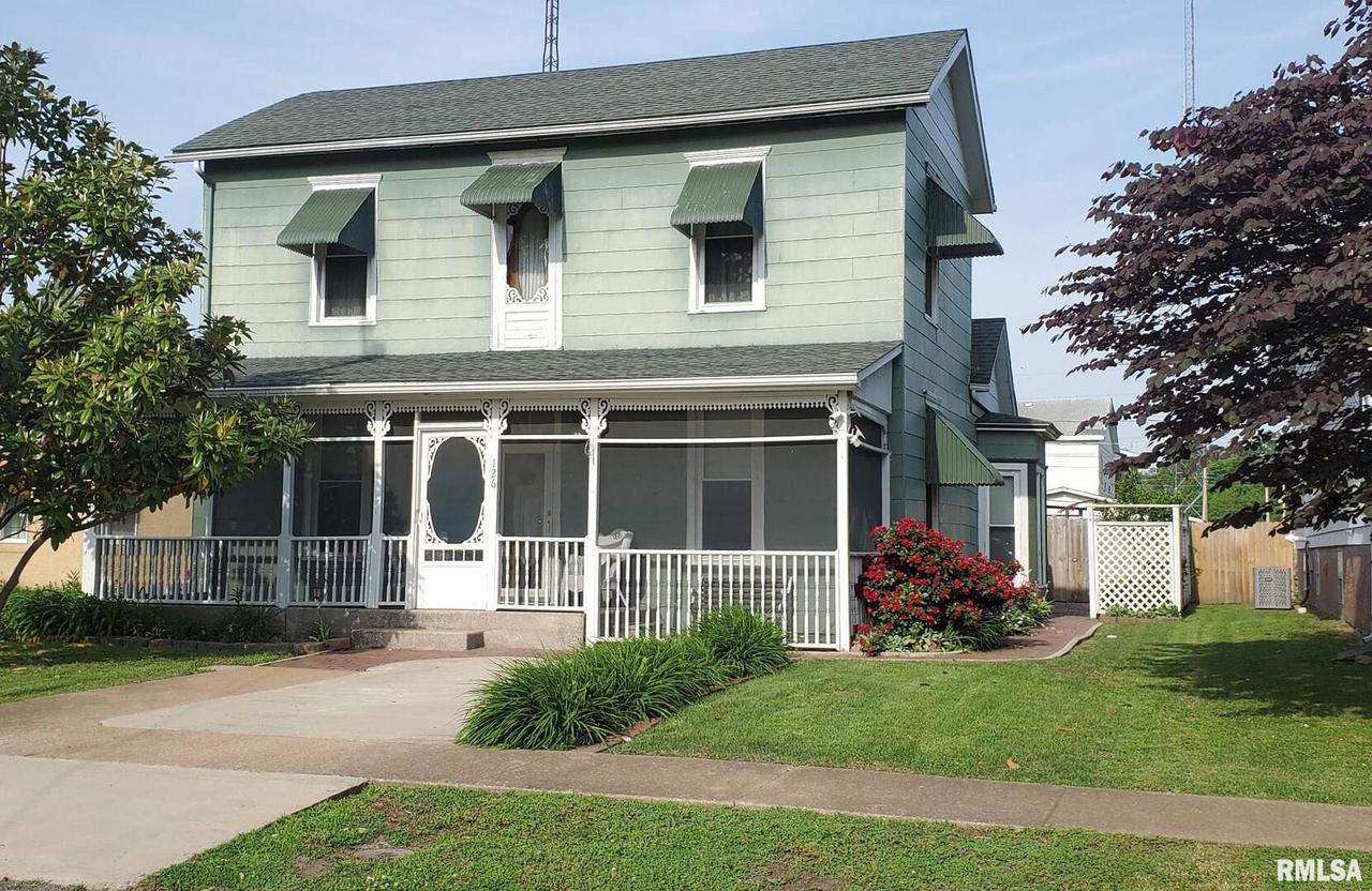 126 N Walnut St., Duquoin, IL 62832