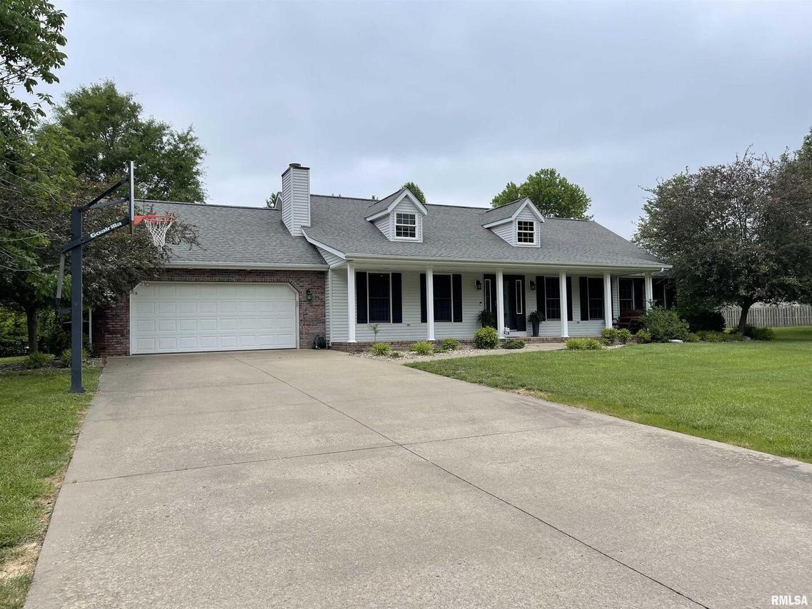 1403 Colombo Dr., Herrin, IL 62948