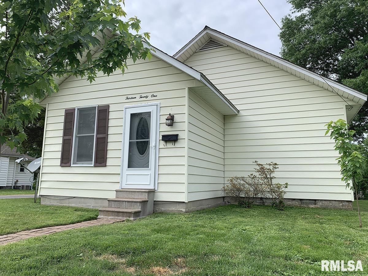 1321 W Cherry St., Herrin, IL 62948