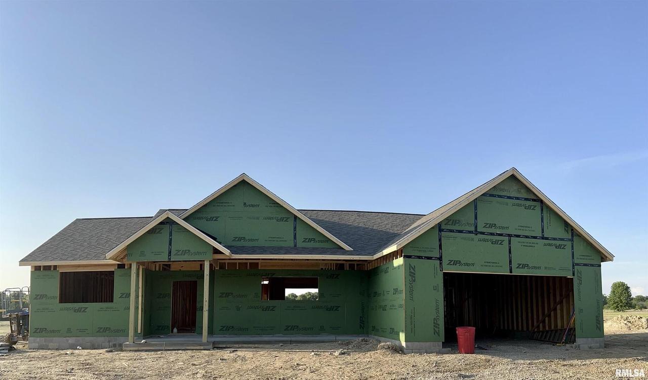 926 Sycamore Rd., Carbondale, IL 62901