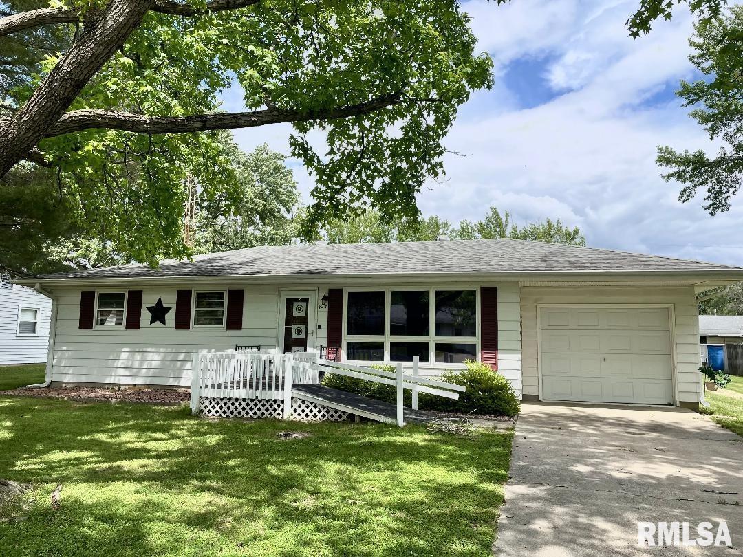 427 Westhaven Dr., Centralia, IL 62801