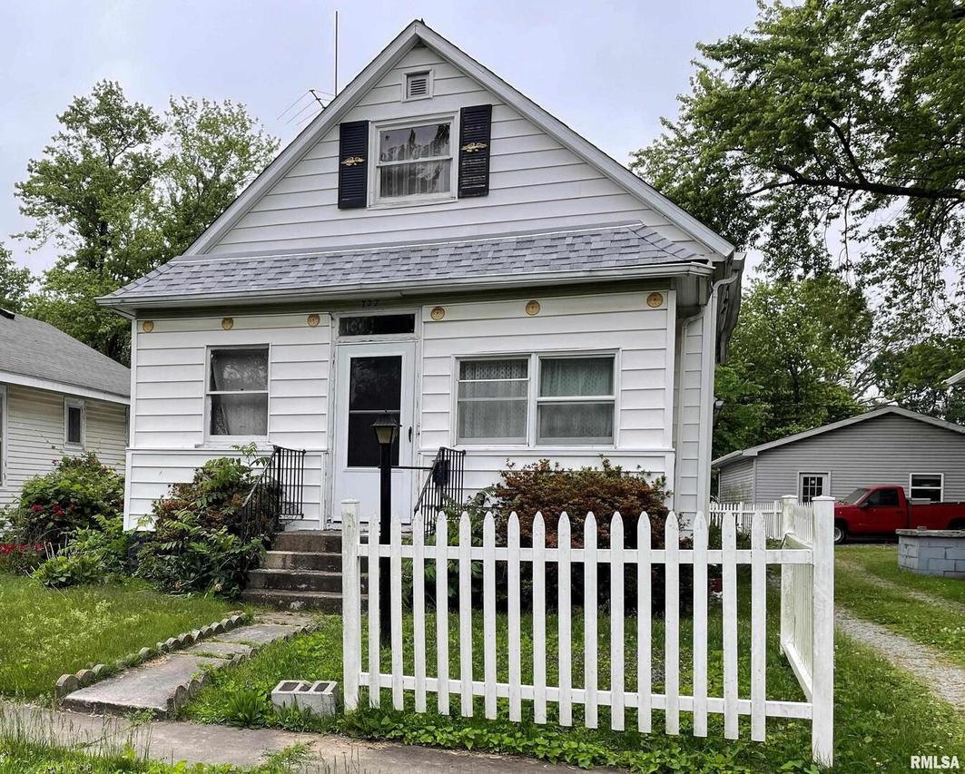 727 S Maple St., Centralia, IL 62801