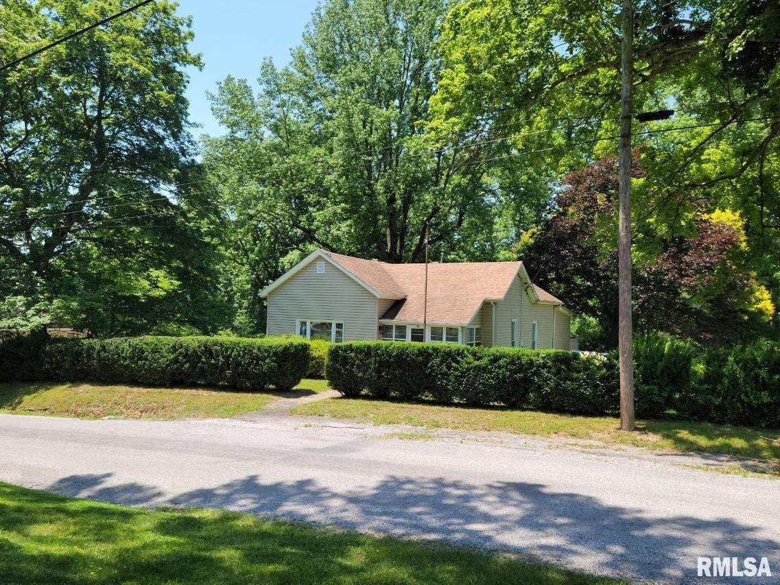 109 S Centennial St., Cobden, IL 62920