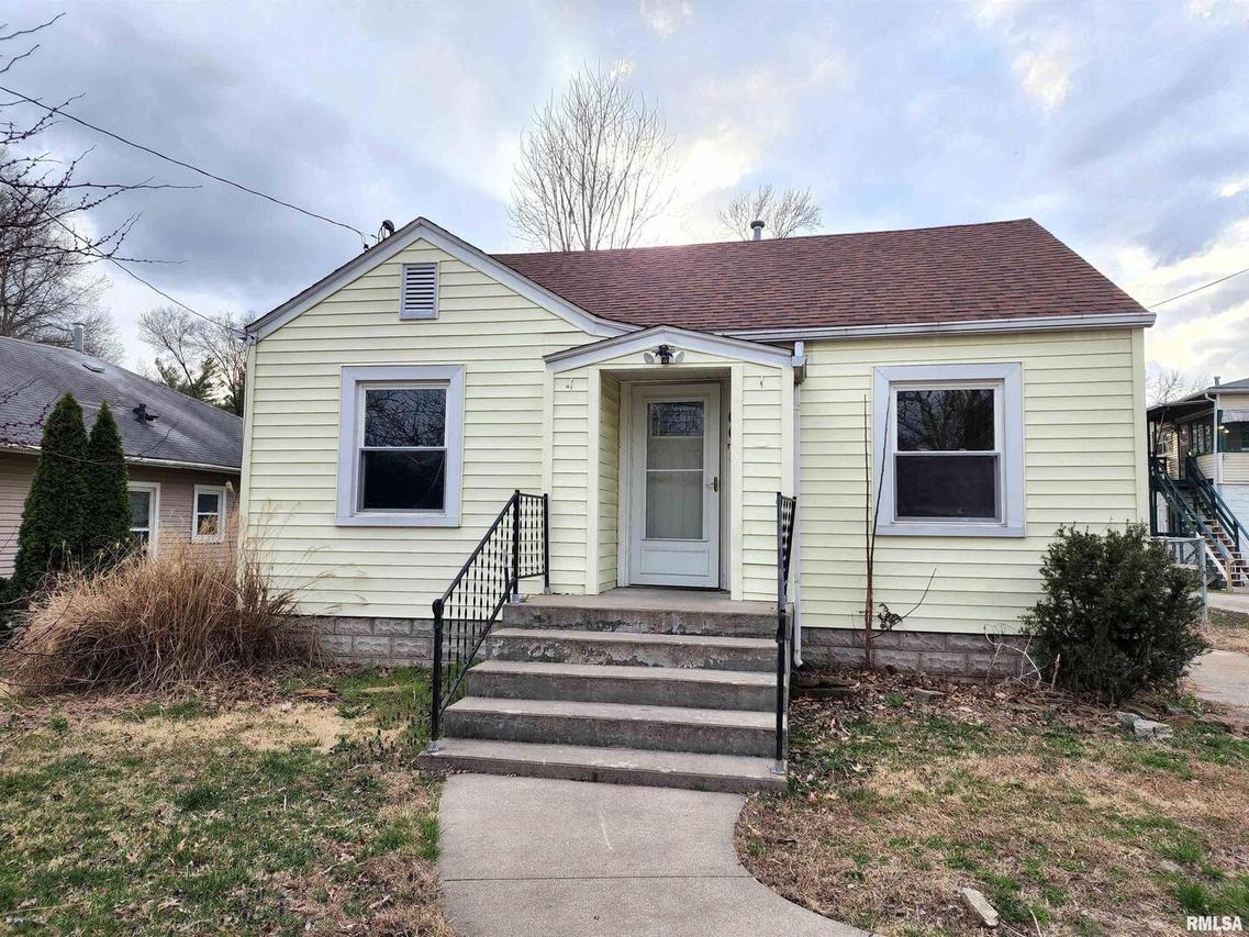 606 N Springer St., Carbondale, IL 62901