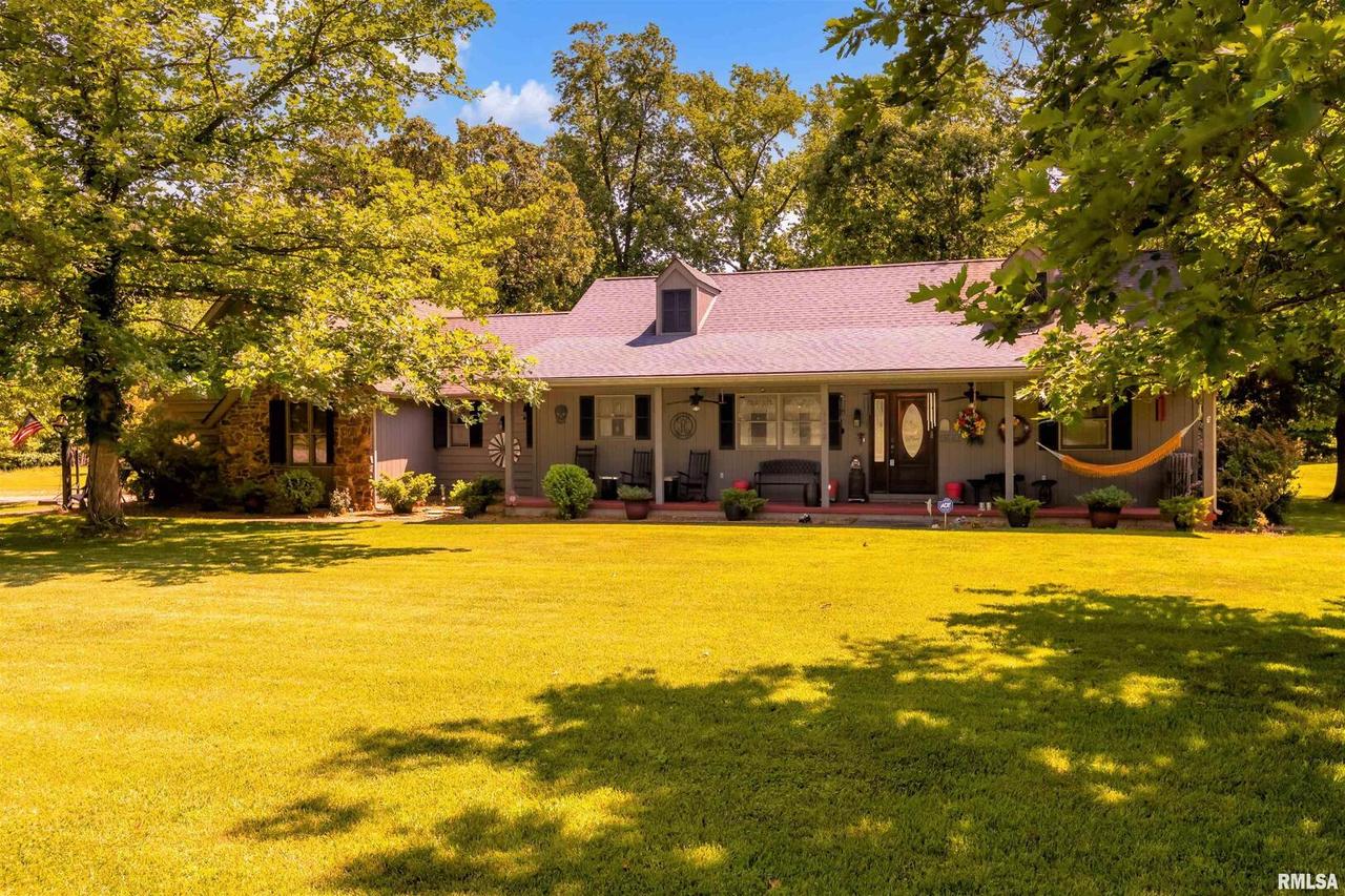 1212 Tanglewood Dr., Herrin, IL 62948