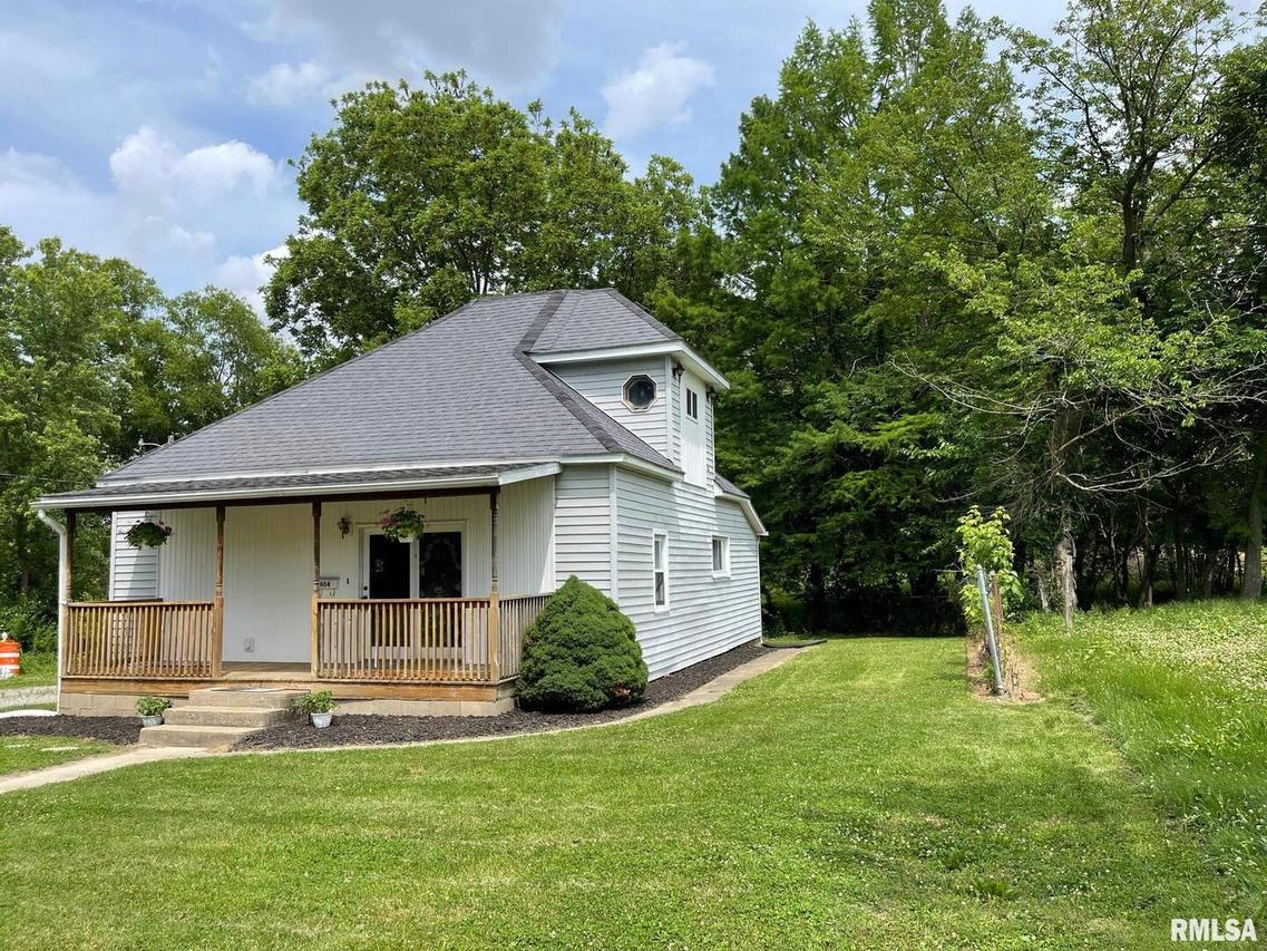 604 N State St., Christopher, IL 62822