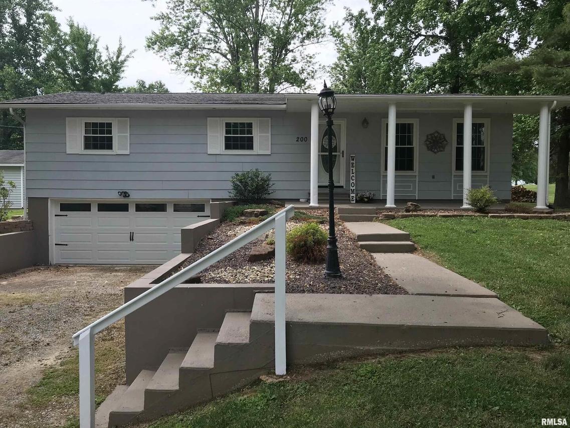 200 Perry St., Energy, IL 62933