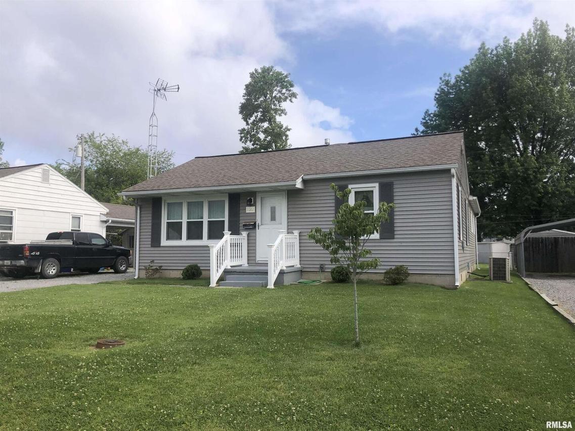 1012 Smith St., Carmi, IL 62821