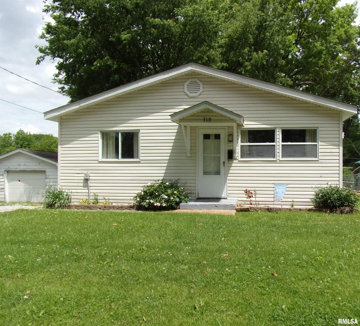 310 N Jefferson St., Salem, IL 62881