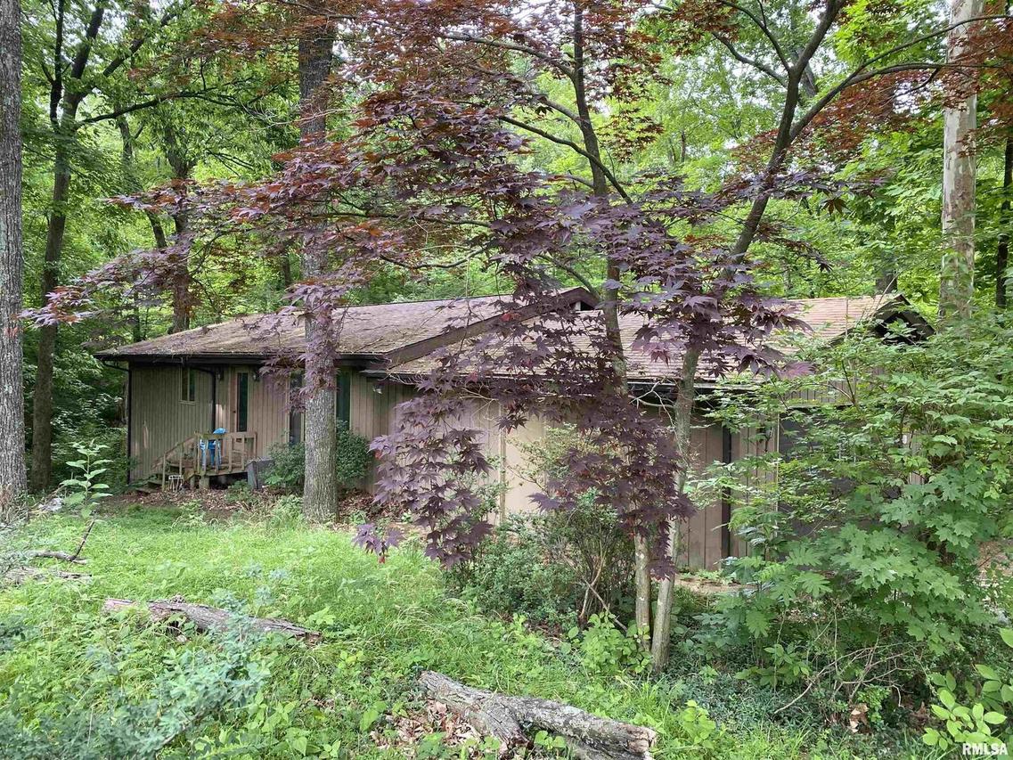 595 Union Hill Rd., Carbondale, IL 62901