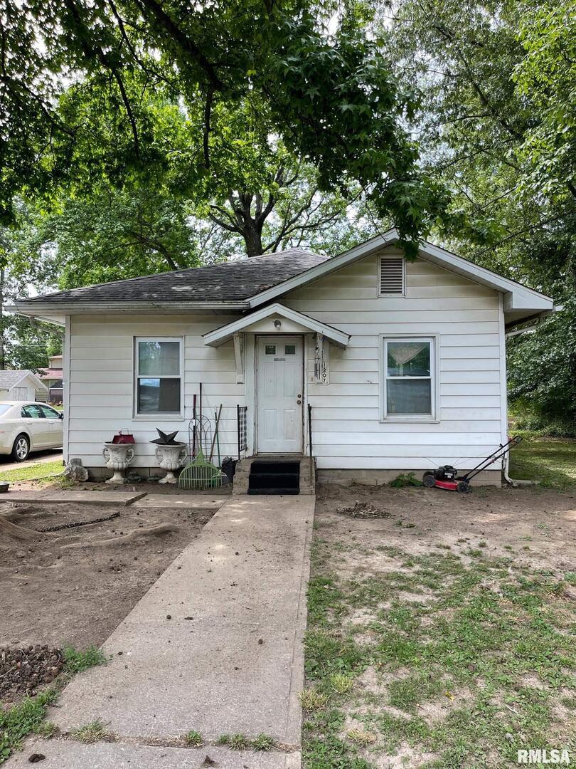 1207 Lickliter St., Benton, IL 62812