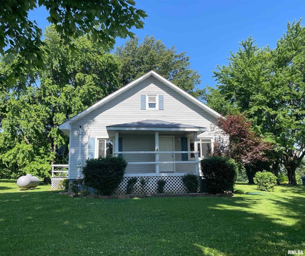 203 County Road 815 E, Wayne City, IL 62895