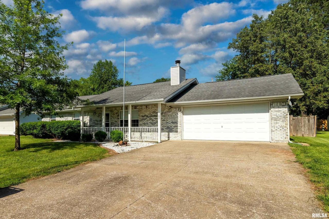 1107 S Pemberton Dr., Marion, IL 62959