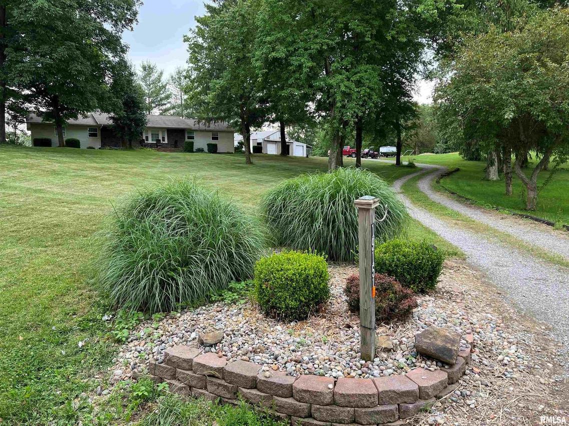 19151 Saltpetre Rd., Creal Springs, IL 62922