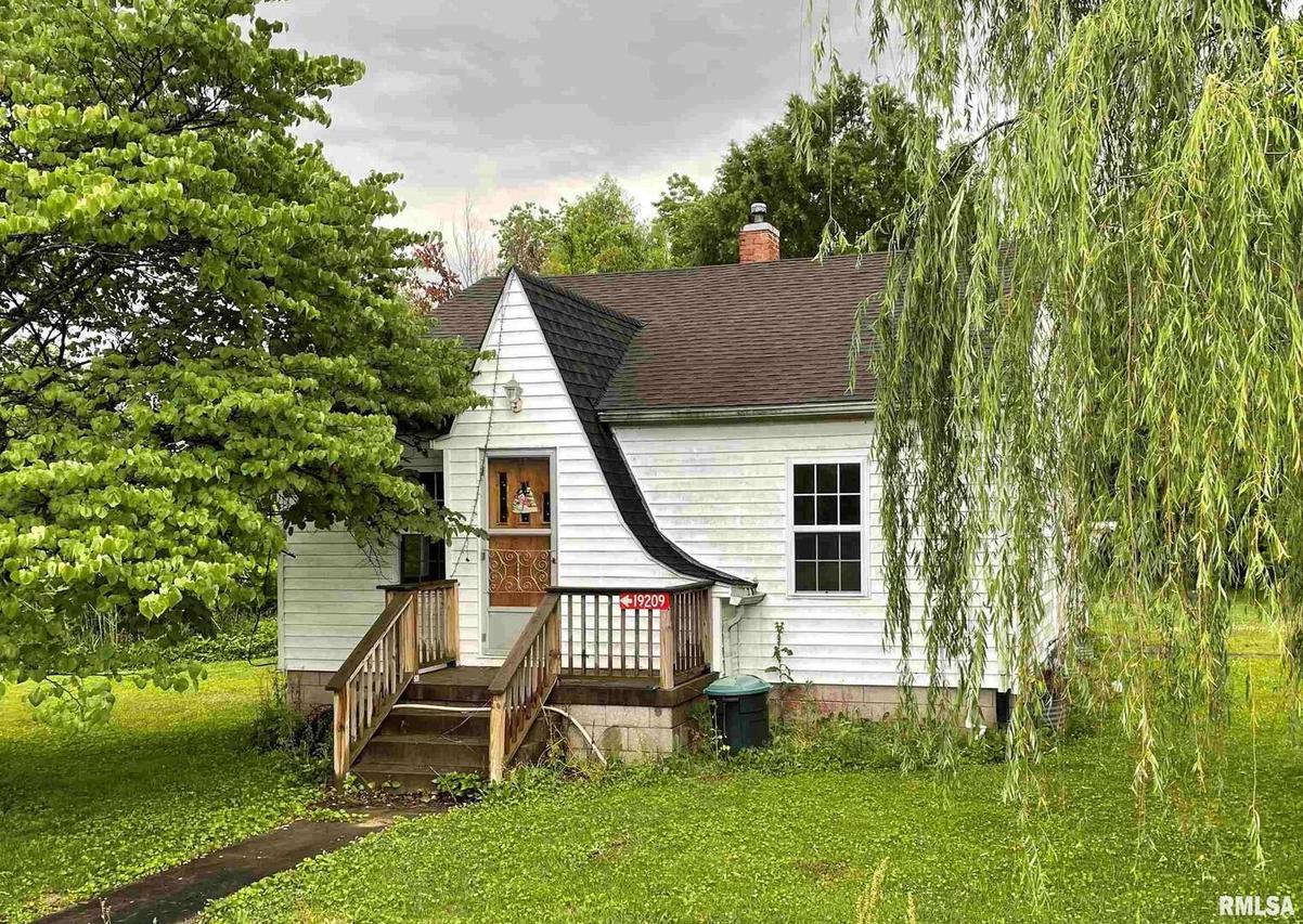 19209 Crab Orchard Rd., Marion, IL