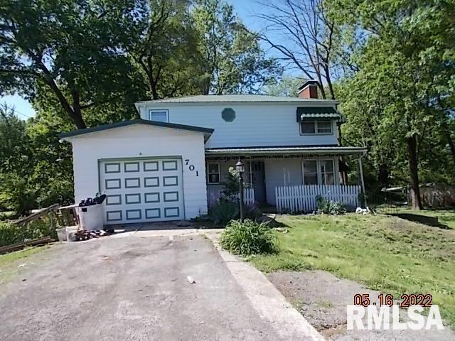 701 E Main St., Salem, IL 62881