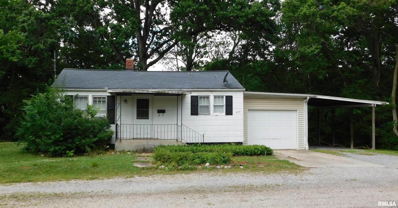 504 N Rotan, Salem, IL 62881