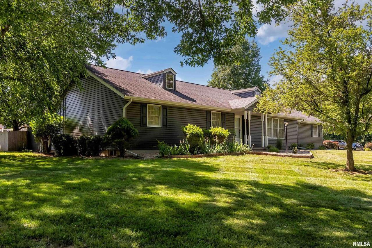 1209 Tanglewood Dr., Herrin, IL 62948